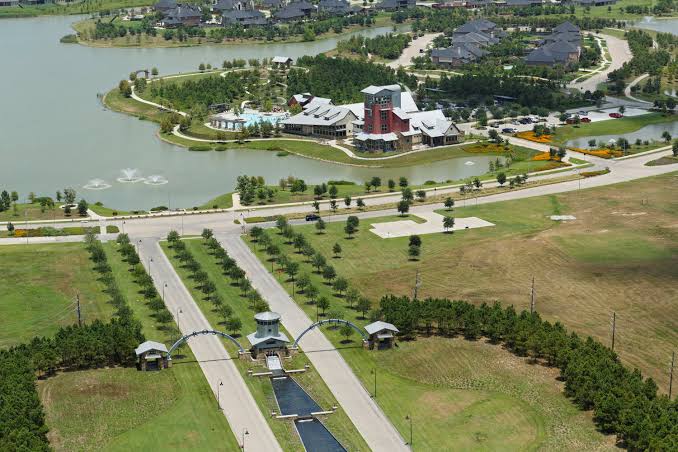 Phased Development Strategies: How to Structure Multi-Phase Land Projects